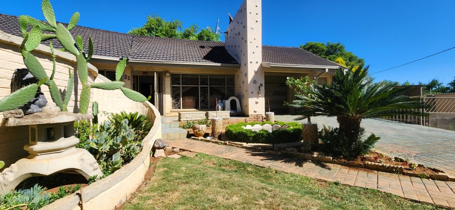 8 Bedroom Property for Sale in Baillie Park North West